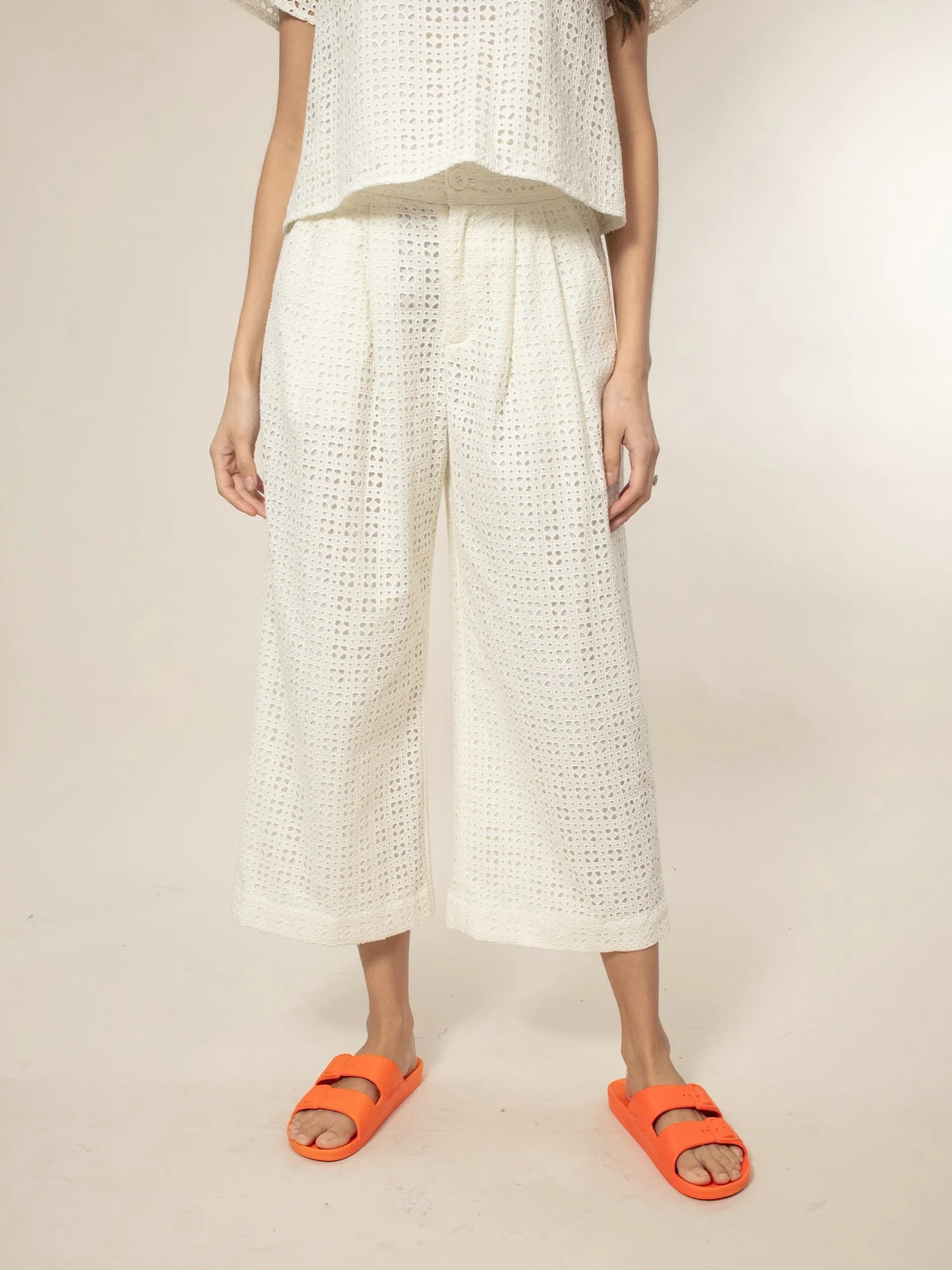 Marybeth Broderie Trouser - White - Image 4